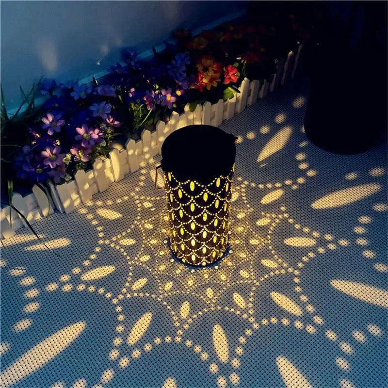 Solar Hanging Lamp Projection Light Wrought Hollow Pattern Portable Lantern Walkway Garden Courtyard Outdoor Decoration Tools
Solar Hanging Lamp Projection Light Wrought Hollow Pattern Portable Lantern Walkway Garden Courtyard Outdoor Decoration Tools