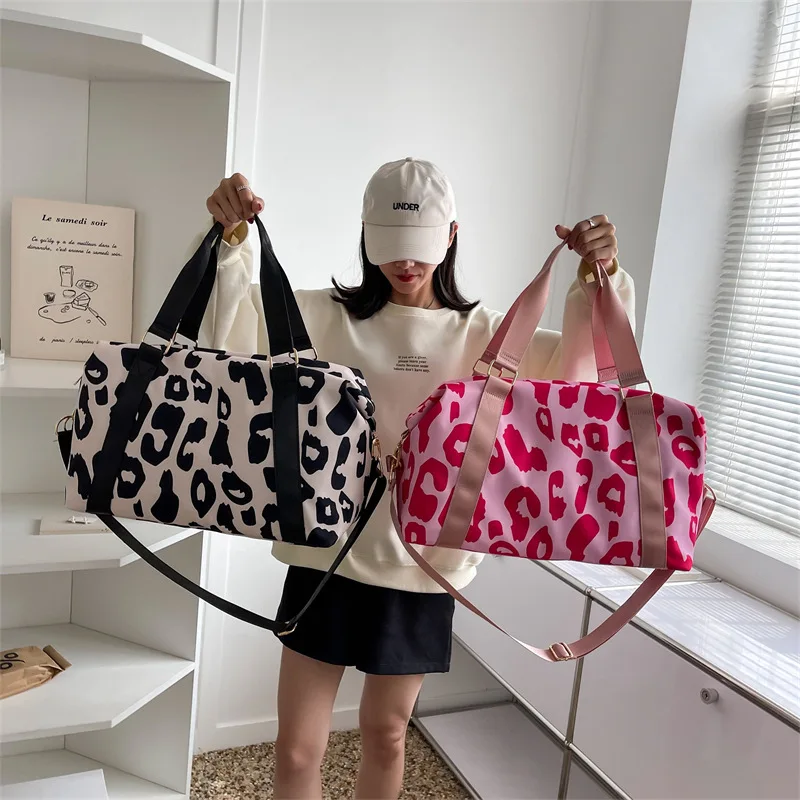 Ladies Travel Fitness Bag Cow Pattern Large Bag Waterproof Oxford Bag Fashion Hand-held Shoulder Bag Wet and Dry Separation Bag
Ladies Travel Fitness Bag Cow Pattern Large Bag Waterproof Oxford Bag Fashion Hand-held Shoulder Bag Wet and Dry Separation Bag