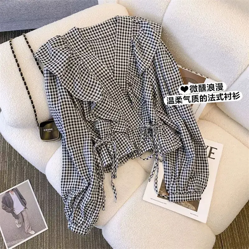Korean retro ruffle edge patchwork V-neck shirt women design sense drawstring plaid shirt spring sweet cardigan blouse shirt
Korean retro ruffle edge patchwork V-neck shirt women design sense drawstring plaid shirt spring sweet cardigan blouse shirt