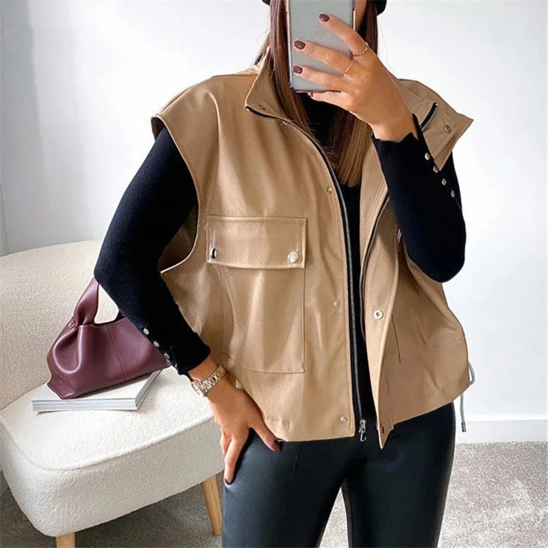 Sleeveless 2022 PU Leather Jacket Vest Women Black Zipper Autumn Winter Khaki Pocket Casual Coat Short Loose Waistcoat
Sleeveless 2022 PU Leather Jacket Vest Women Black Zipper Autumn Winter Khaki Pocket Casual Coat Short Loose Waistcoat