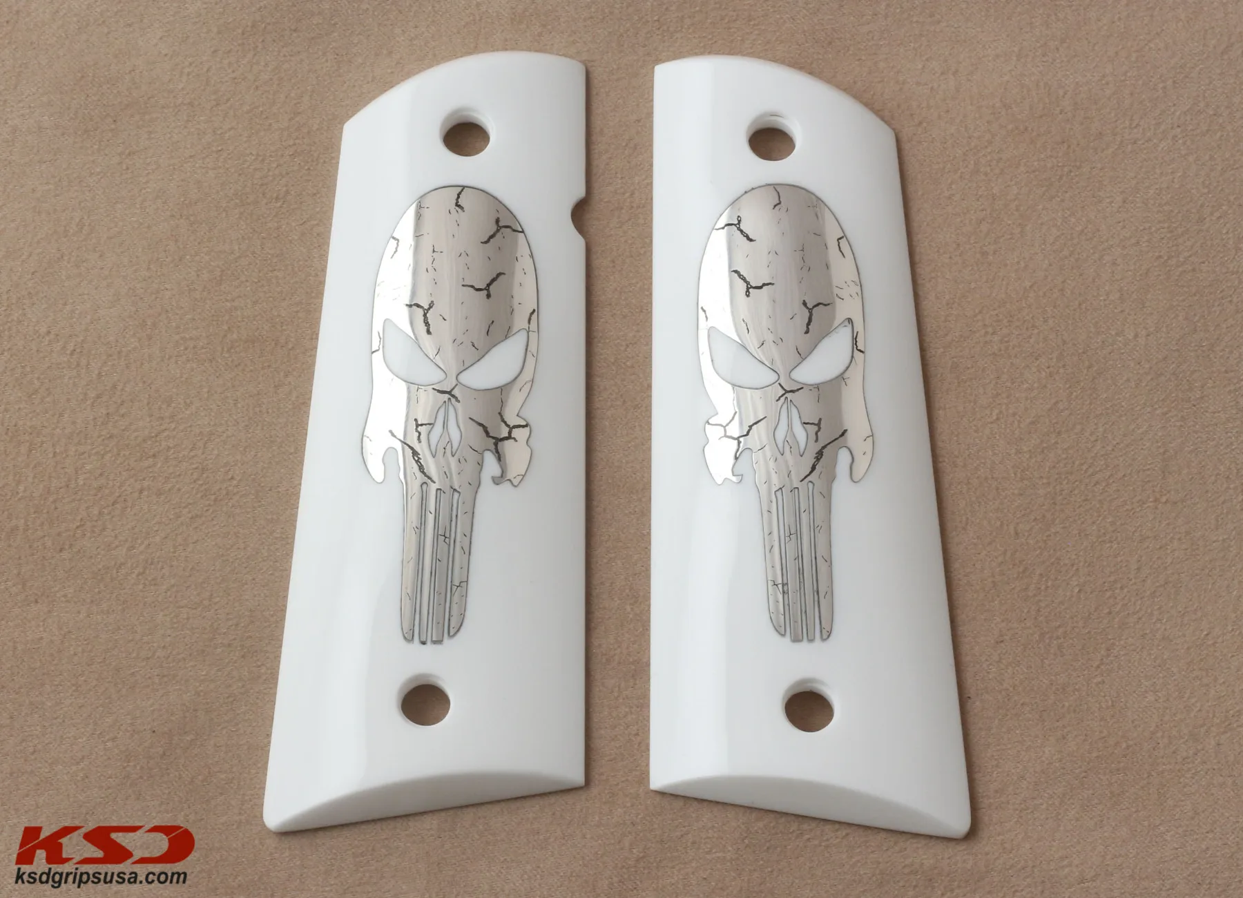 Ksd Colt / Other 1911's Model Full Size Compatible White Acrylic Grip for Replacement, (Skull on Silver)
Ksd Colt / Other 1911's Model Full Size Compatible White Acrylic Grip for Replacement, (Skull on Silver)