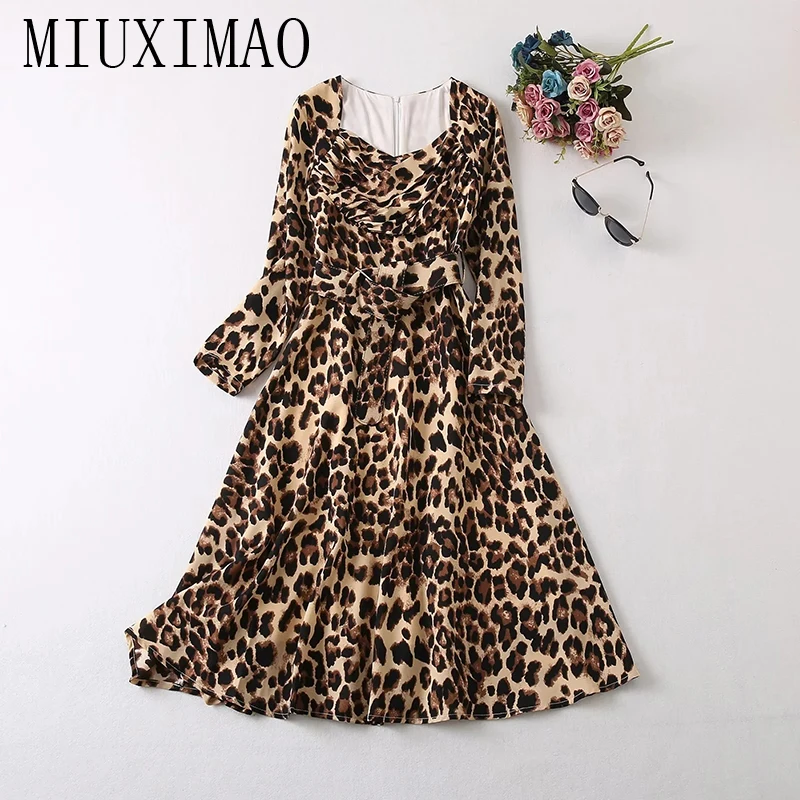 MIUXIMAO 2022 High Quality Designer Autumn Women Dress Leopard Grain Print Long Sleeves The Collar Women Vestide
MIUXIMAO 2022 High Quality Designer Autumn Women Dress Leopard Grain Print Long Sleeves The Collar Women Vestide