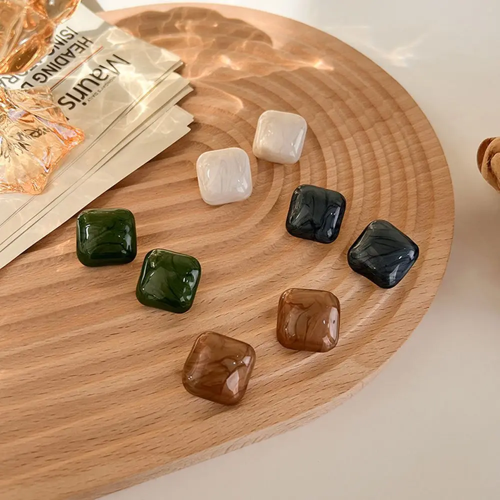 Simple Exquisite Large Green Retro Party Female Earrings Korean Style Ear Stud Square Dripping Oil Earrings
Simple Exquisite Large Green Retro Party Female Earrings Korean Style Ear Stud Square Dripping Oil Earrings