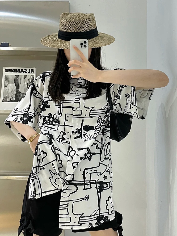 2022 Summer Loose Design Graffiti Print Shirt Short Sleeve Single Breasted Shirts For Women Fashion Top Clothing B939
2022 Summer Loose Design Graffiti Print Shirt Short Sleeve Single Breasted Shirts For Women Fashion Top Clothing B939