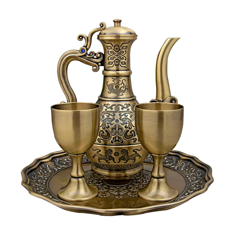 Metal crafts wine cabinet decoration creative high-end classical wine set bronze retro noble Zinc alloy wine set
Metal crafts wine cabinet decoration creative high-end classical wine set bronze retro noble Zinc alloy wine set