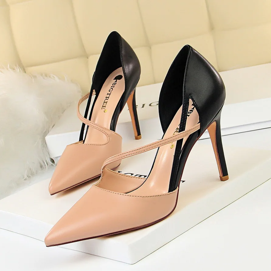 Women Patent PU Cross Strap Stiletto Pumps Pointed Toe 10cm High Heels for Elegant Ladies Chic Dress Shoes
Women Patent PU Cross Strap Stiletto Pumps Pointed Toe 10cm High Heels for Elegant Ladies Chic Dress Shoes