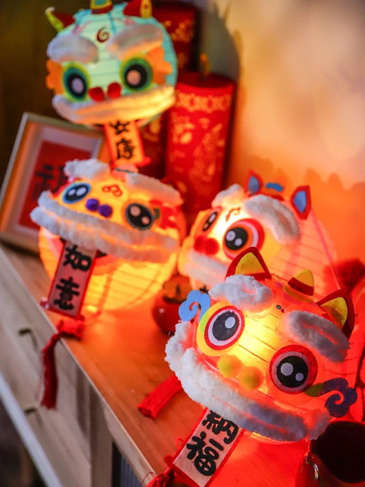 Japanese Hand-held Paper Lanterns Handmade DIY Children Tiger Wholesale New Year Decoration Lanterns Hanging Ornaments
Japanese Hand-held Paper Lanterns Handmade DIY Children Tiger Wholesale New Year Decoration Lanterns Hanging Ornaments