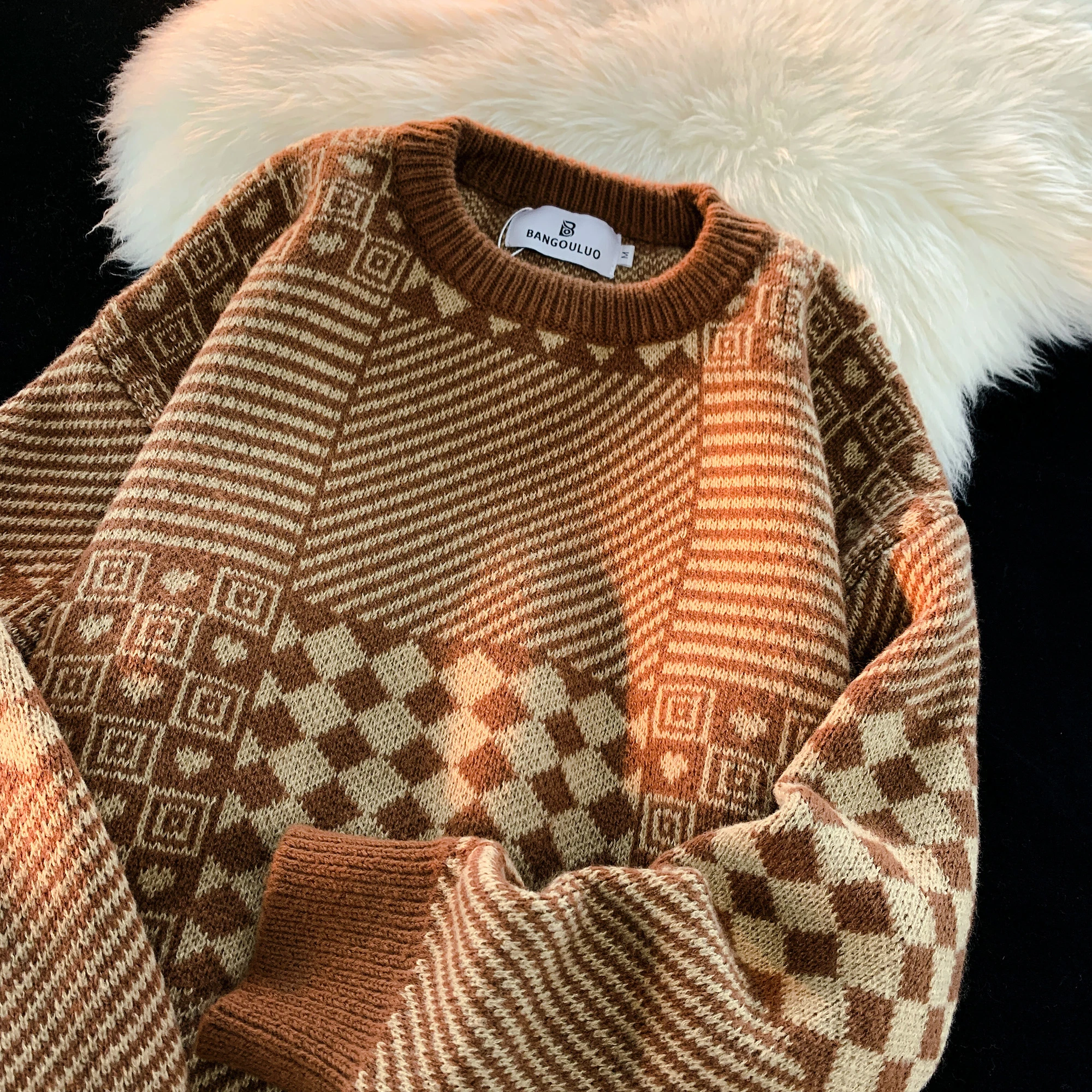 New Pattern Autumn And Winter Couple Sweater Diamond Check Lazy Loose Round Neck Niche Striped Sweater Women Retro Jacket Tide
New Pattern Autumn And Winter Couple Sweater Diamond Check Lazy Loose Round Neck Niche Striped Sweater Women Retro Jacket Tide