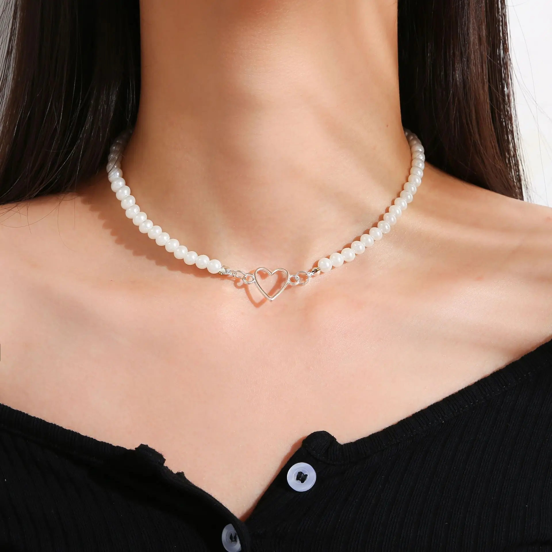 Elegant Heart Shaped Pearl Necklace for Women Shiny Zircon Butterfly Beads Pendant Choker Korean Wedding Party Jewelry Gifts
Elegant Heart Shaped Pearl Necklace for Women Shiny Zircon Butterfly Beads Pendant Choker Korean Wedding Party Jewelry Gifts