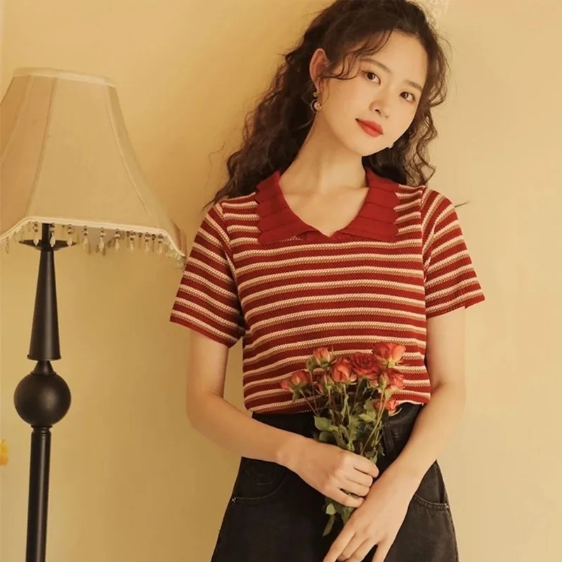 Vintage Striped Knitting Shirt Summer New Doll Collar Short Sleeve Loose Tops Tees Trend Korean Fashion Women Clothing
Vintage Striped Knitting Shirt Summer New Doll Collar Short Sleeve Loose Tops Tees Trend Korean Fashion Women Clothing