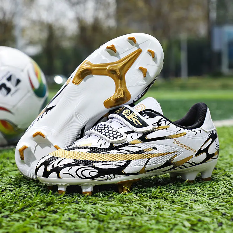 Football shoes broken nails long nails adult youth anti-skid training wear-resistant children's low top football shoes
Football shoes broken nails long nails adult youth anti-skid training wear-resistant children's low top football shoes
