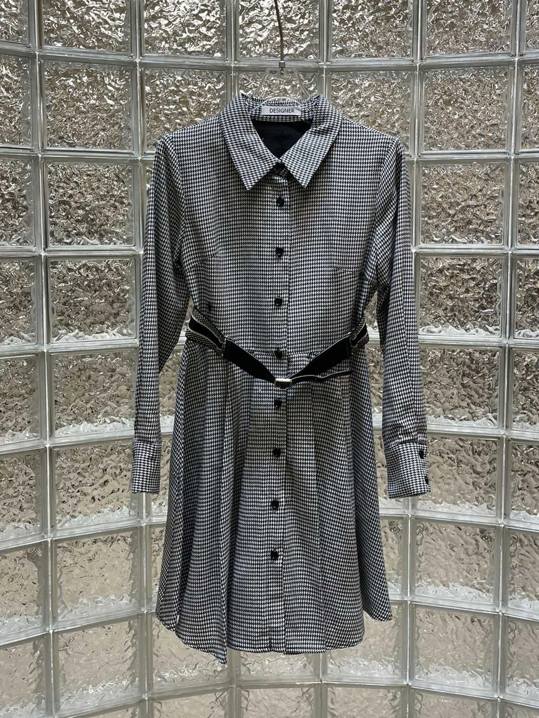2022 New High Quality Long Sleeve Shirt Women Midi Dress Plaid Runway Designer Chic Elegant
2022 New High Quality Long Sleeve Shirt Women Midi Dress Plaid Runway Designer Chic Elegant