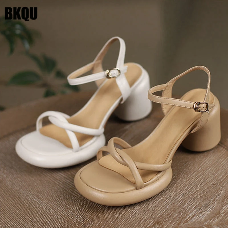 2022 New Summer Design Women Sandals Platform Buckle Strap High Heels Ladies Dress Cross Open Toe Pumps Female Fashion Shoes
2022 New Summer Design Women Sandals Platform Buckle Strap High Heels Ladies Dress Cross Open Toe Pumps Female Fashion Shoes