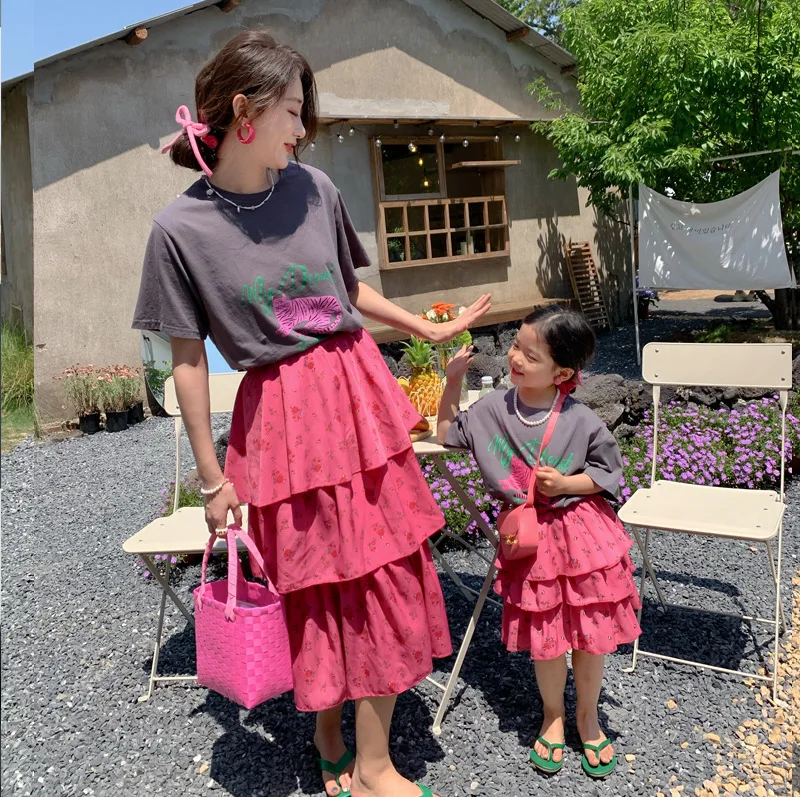 2022 Mom and Daughter Summer Crew Neck Short Sleeve Printed Top Kids Clothes Girls Boutique Outfits for Girls
2022 Mom and Daughter Summer Crew Neck Short Sleeve Printed Top Kids Clothes Girls Boutique Outfits for Girls