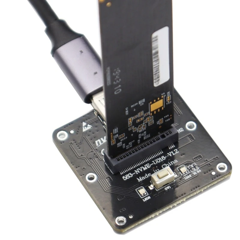 1 шт., адаптер для SSD-накопителя M.2 Nvme SATA 
1 шт., адаптер для SSD-накопителя M.2 Nvme SATA
