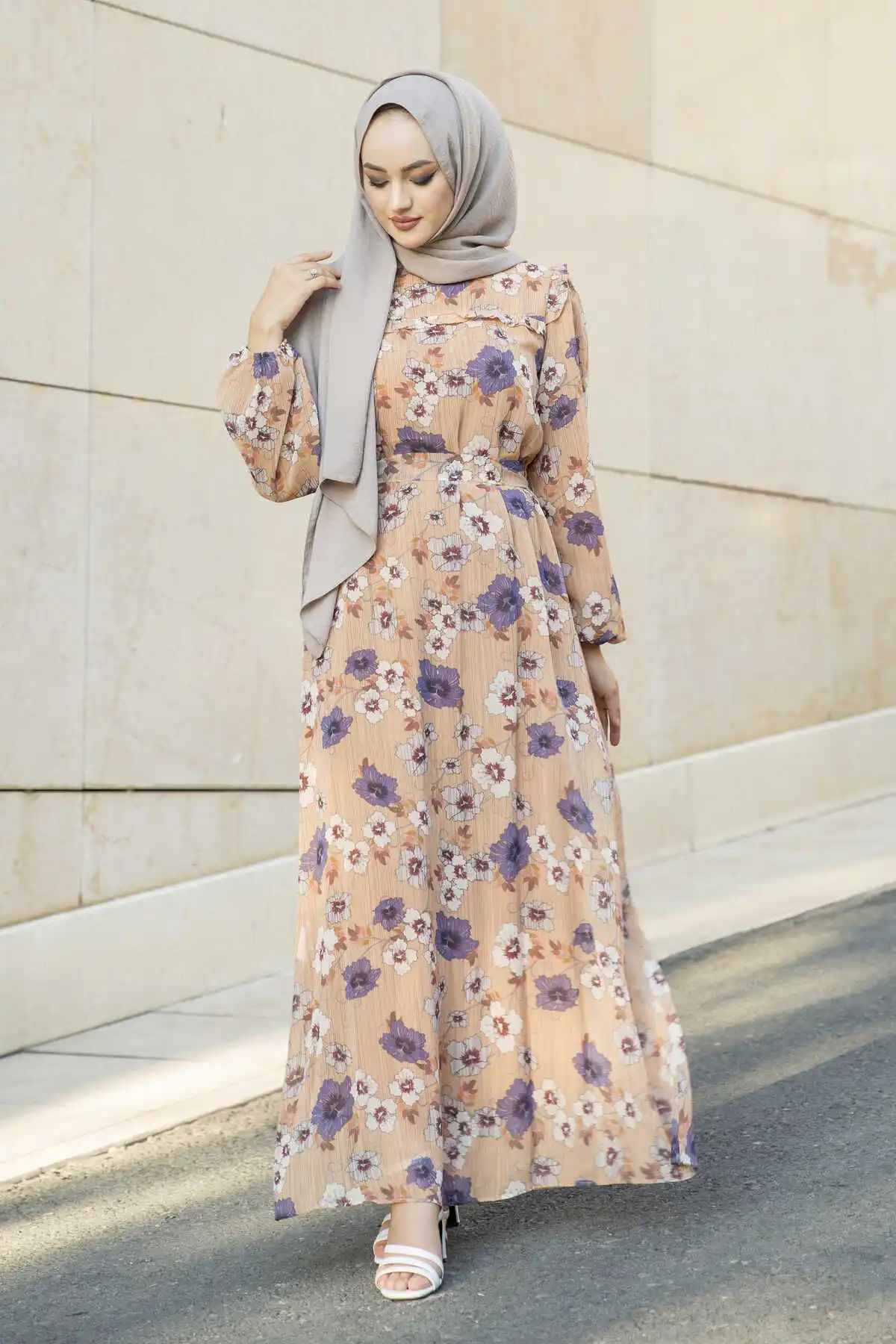 2022 New Fashion Front Ruffle Detailed Chiffon Hijab Dress Women Youth Fashion Casual Version Ladies Abaya Stylish Quality
2022 New Fashion Front Ruffle Detailed Chiffon Hijab Dress Women Youth Fashion Casual Version Ladies Abaya Stylish Quality