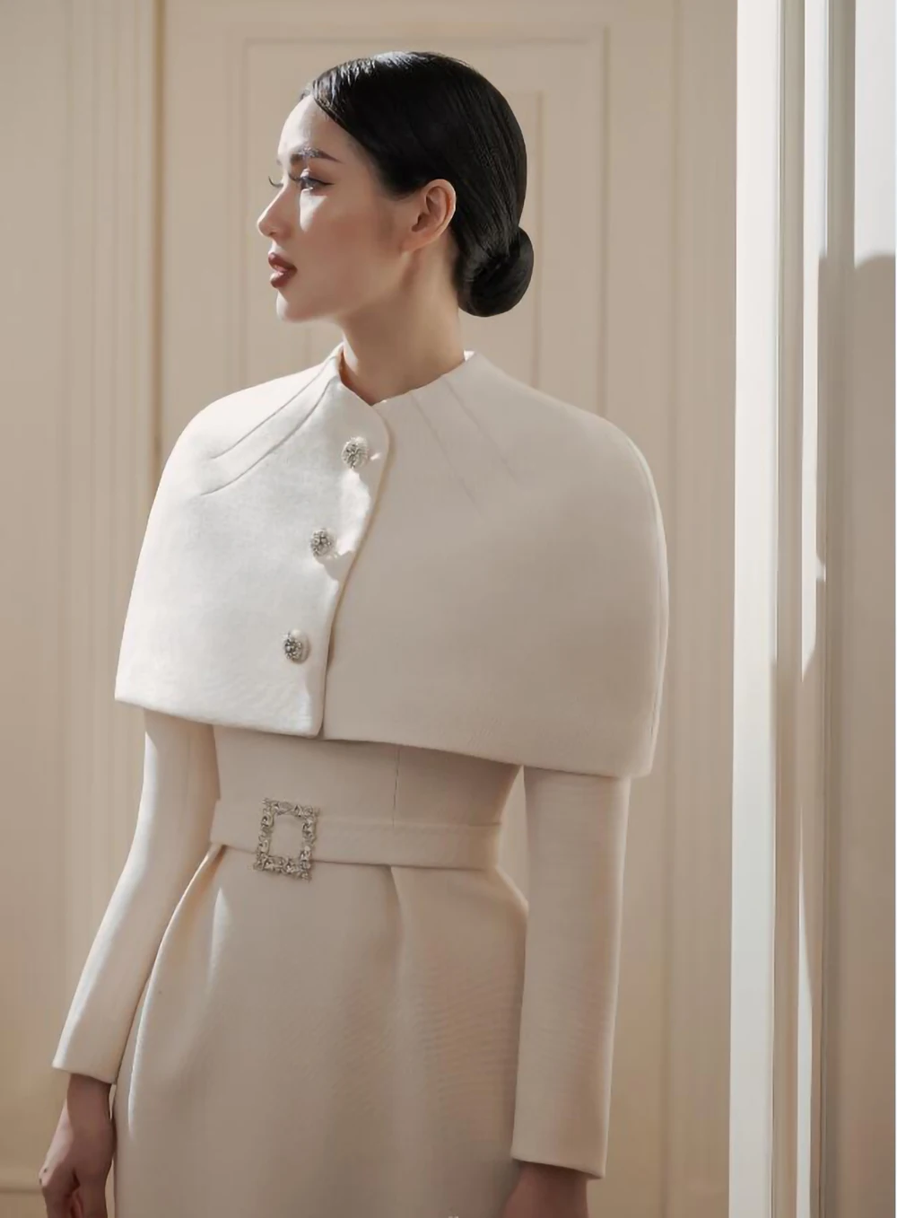 Women's Suits Solid Color Inline Button Sexy Women Office Wear Casual Short Coat Elegant Set 2 Pieces Long Dress Jacket
Women's Suits Solid Color Inline Button Sexy Women Office Wear Casual Short Coat Elegant Set 2 Pieces Long Dress Jacket