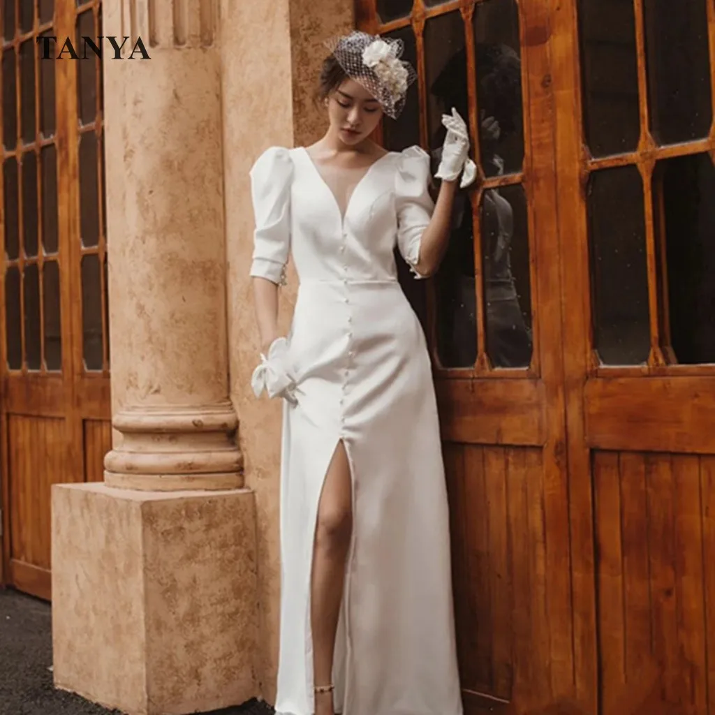 Simple V Neck Half Sleeves Satin Wedding Dresses Floor Length Zipper Up Back A Line Elegant Modest Bridal Gown SWD133
Simple V Neck Half Sleeves Satin Wedding Dresses Floor Length Zipper Up Back A Line Elegant Modest Bridal Gown SWD133