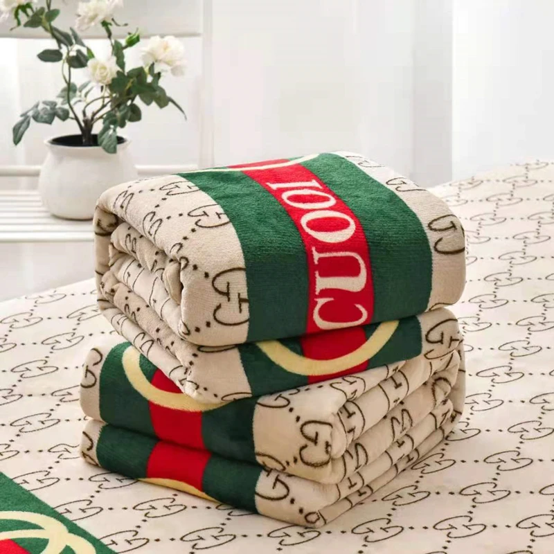 Thickened Flannel Blankets Can Be Ssed in the Office For A Nap or at Home for Warmth or as a Gift Very Good Quality
Thickened Flannel Blankets Can Be Ssed in the Office For A Nap or at Home for Warmth or as a Gift Very Good Quality