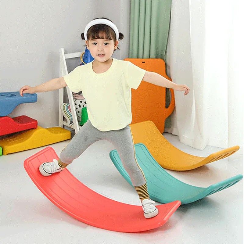 

Multifunctional Seesaw Children's Indoor Sensory Training Curved Balance Board Bending Fitness Board