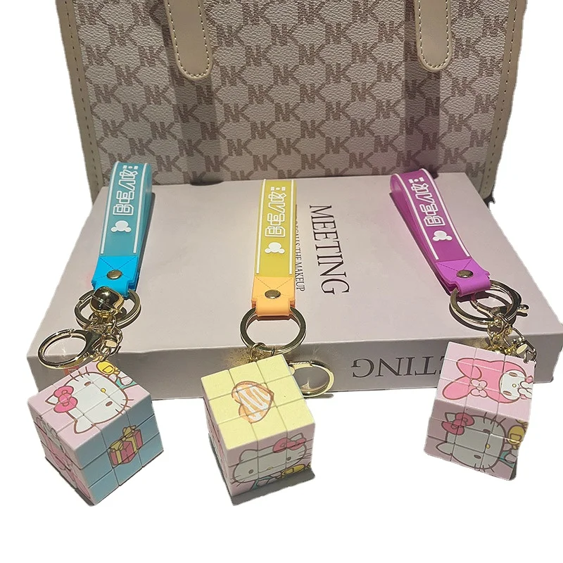 Sanrio Корица мимелоди Мультфильм силиконовый кубик Рубика Кубик брелок Подвеска ювелирное изделие украшение для автомобиля детский подарок
Sanrio Корица мимелоди Мультфильм силиконовый кубик Рубика Кубик брелок Подвеска ювелирное изделие украшение для автомобиля детский подарок