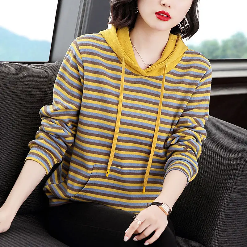 Pure cotton bottoming shirt female striped set hooded T-shirt middle-aged mother loose large size outside the long sleeve tide
Pure cotton bottoming shirt female striped set hooded T-shirt middle-aged mother loose large size outside the long sleeve tide