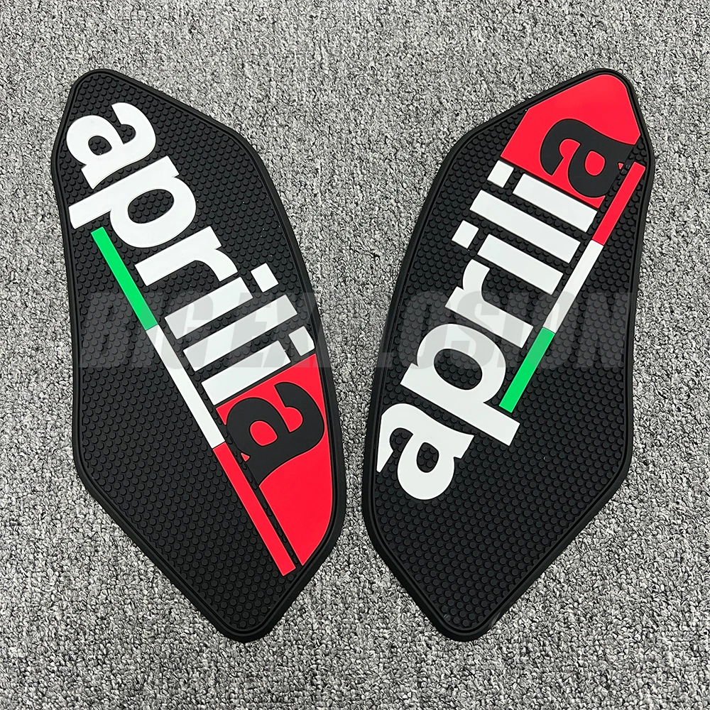New RSV4 Side Fuel Tank pad Tank Pads Protector Stickers Decal Gas Knee Traction For Aprilia RSV4 2010-2021 TUONO 1100 2015-2021
New RSV4 Side Fuel Tank pad Tank Pads Protector Stickers Decal Gas Knee Traction For Aprilia RSV4 2010-2021 TUONO 1100 2015-2021
