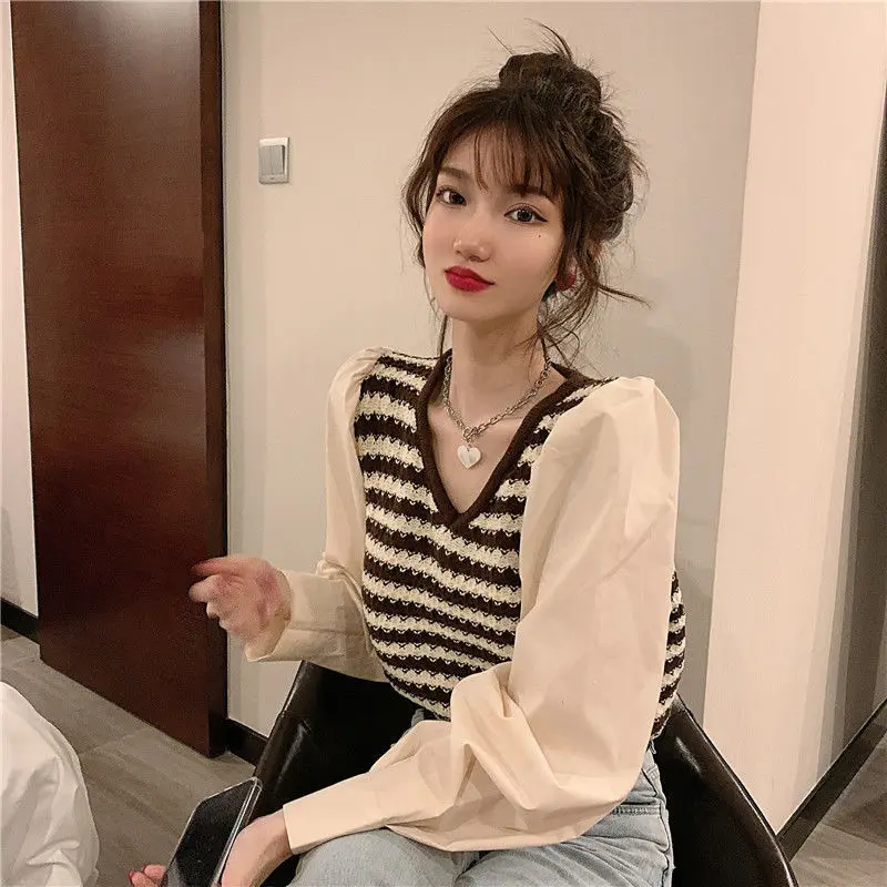 Vintage Women's Long Sleeve Striped Knitted Sweater Sexy Slim Shirt Cropped Tops Korean Fashion Y2k Clothing
Vintage Women's Long Sleeve Striped Knitted Sweater Sexy Slim Shirt Cropped Tops Korean Fashion Y2k Clothing