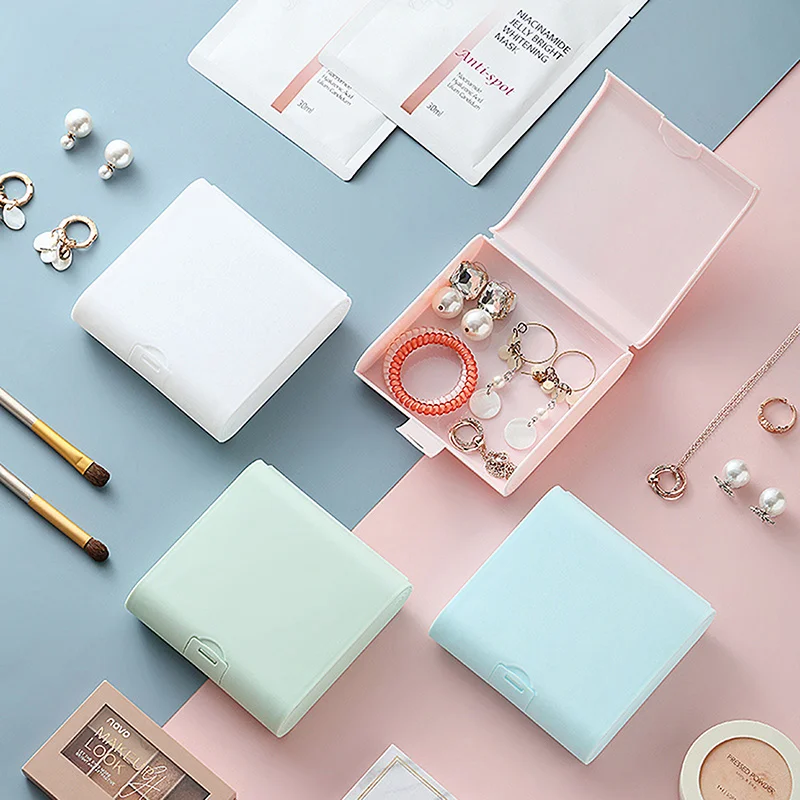 Jewelry Storage Box Portable Mask Storage Box Waterproof Jewelry Storage Container Cosmetics Storage Jewelry Display Stand
Jewelry Storage Box Portable Mask Storage Box Waterproof Jewelry Storage Container Cosmetics Storage Jewelry Display Stand