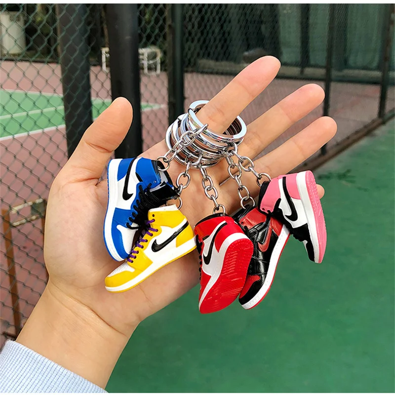 Basketball Sneaker KeyChain Fashion Mini Model Creative Trendy Brand Men Women Pendant Key Chain Accessories Personality Gift
Basketball Sneaker KeyChain Fashion Mini Model Creative Trendy Brand Men Women Pendant Key Chain Accessories Personality Gift