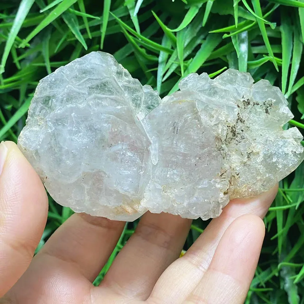 Кристалл кварца белый гanyi
Кристалл кварца белый гanyi