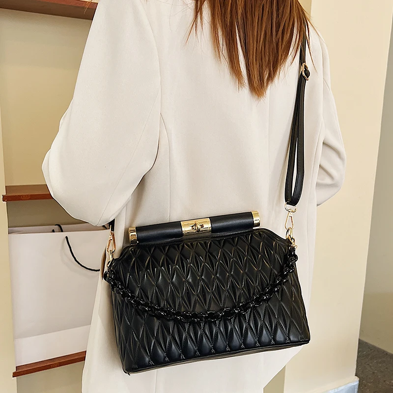 Fashion Women Small Pu Leather Chain Handbags Shoulder Bags Designer Ladies Crossbody Bags Casual Female Tote Messenger Bag New
Fashion Women Small Pu Leather Chain Handbags Shoulder Bags Designer Ladies Crossbody Bags Casual Female Tote Messenger Bag New