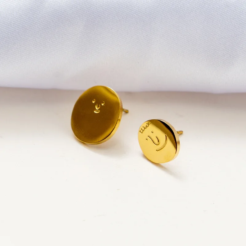 Women's Stainless Steel Smiley Face Earrings For Women Gold Metal Smile Stud Earrings 2022 Luxury
Women's Stainless Steel Smiley Face Earrings For Women Gold Metal Smile Stud Earrings 2022 Luxury