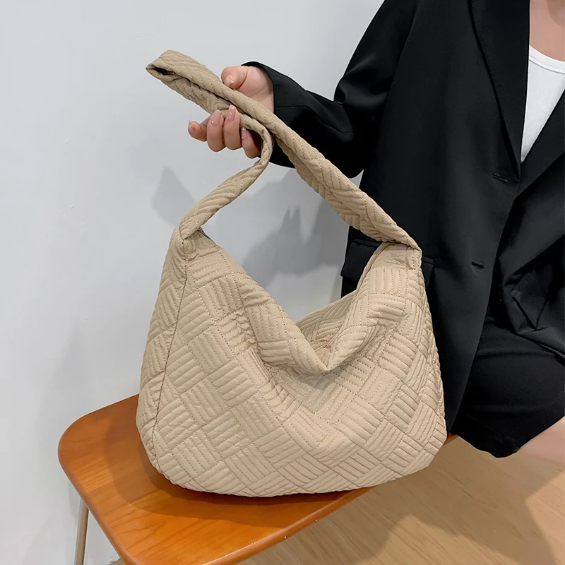 

2022 Lattice Pattern Shoulder Bag Nylon Handbag Women Large Capacity Tote Bags Travel Ladies Quilted Shopper Bag Black Khaki Bag