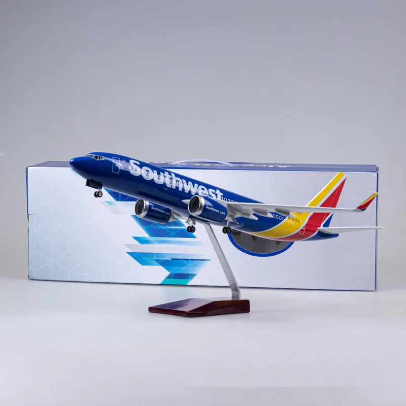 47CM 1:85 Scale Diecast Model American Southwest Airlines Boeing 737 Resin Airplane Airbus With Light And Wheels Toy Collection
47CM 1:85 Scale Diecast Model American Southwest Airlines Boeing 737 Resin Airplane Airbus With Light And Wheels Toy Collection