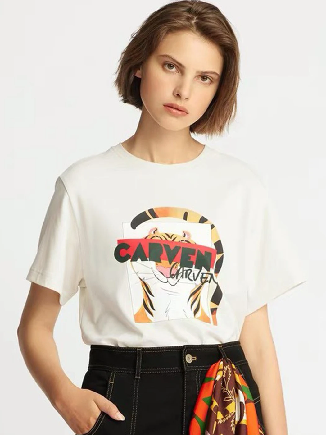 Футболка женская свободного покроя с принтом тигра, повседневный топ с круглым вырезом и коротким рукавом, уличная одежда, лето 2022
Футболка женская свободного покроя с принтом тигра, повседневный топ с круглым вырезом и коротким рукавом, уличная одежда, лето 2022