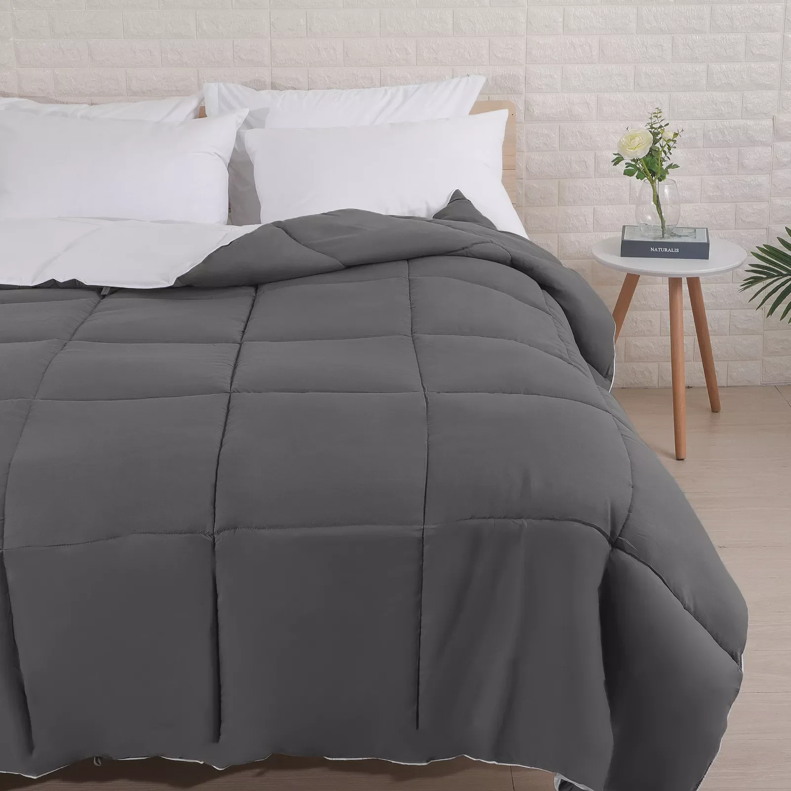 2022 Nordic padding super warm fiber bed quilt single and double bed perfect for autumn-winter
2022 Nordic padding super warm fiber bed quilt single and double bed perfect for autumn-winter
