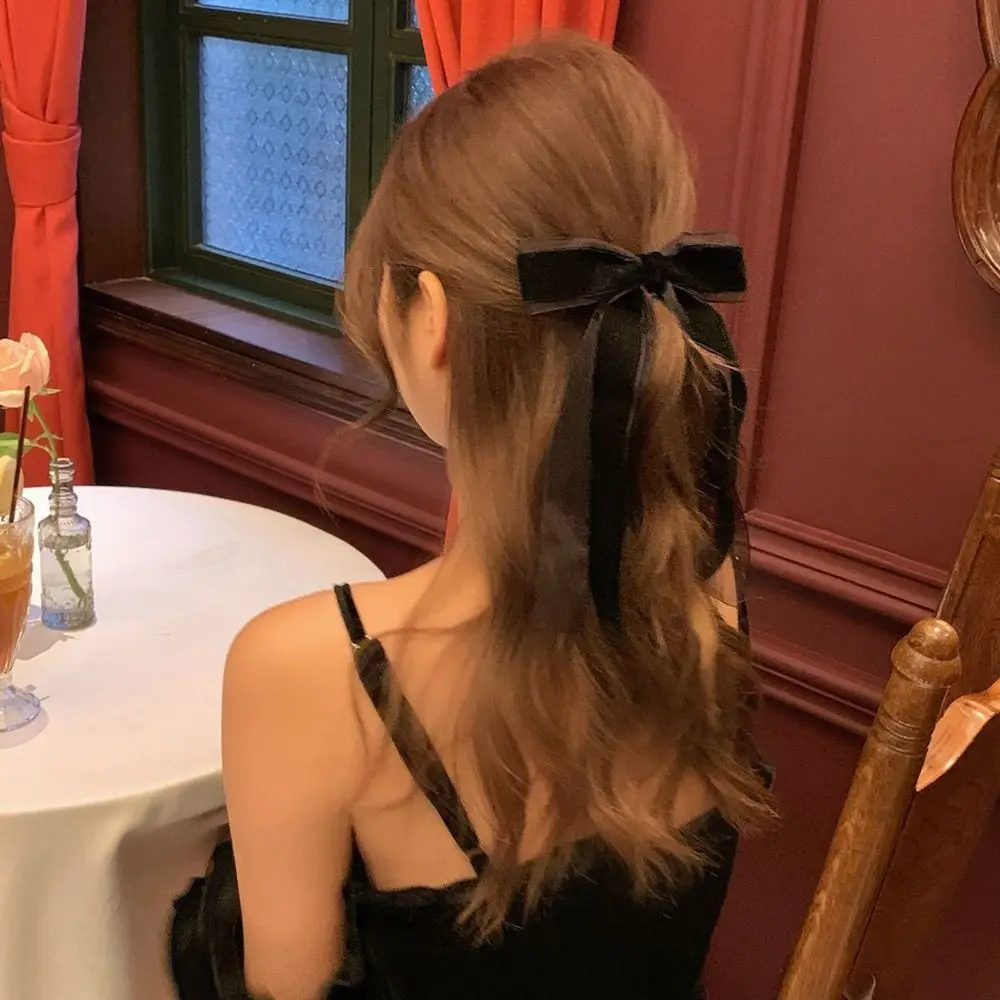 Fashion Sweet Elegant Ribbon Vintage French Velvet Hair Rope Bow Headdress Female Hair Clip Korean Style Hairpin
Fashion Sweet Elegant Ribbon Vintage French Velvet Hair Rope Bow Headdress Female Hair Clip Korean Style Hairpin