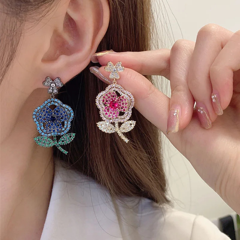 Fashion Luxury Rose Flower Crystal Zircon Long Drop Dangle Earrings For Women Girls Jewelry Wedding Party Gifts Accessories New
Fashion Luxury Rose Flower Crystal Zircon Long Drop Dangle Earrings For Women Girls Jewelry Wedding Party Gifts Accessories New