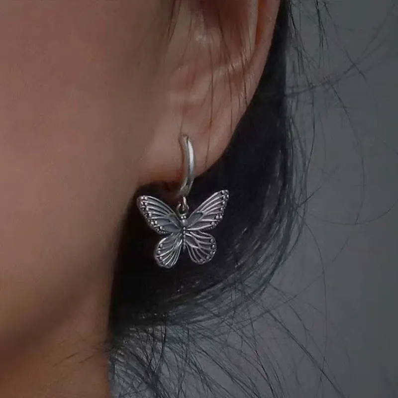 Vintage Butterfly Alloy Silver Color Hoop Earrings For Women Girl Trendy Cool Hip Hop Animal Earrings 2022 Jewelry
Vintage Butterfly Alloy Silver Color Hoop Earrings For Women Girl Trendy Cool Hip Hop Animal Earrings 2022 Jewelry