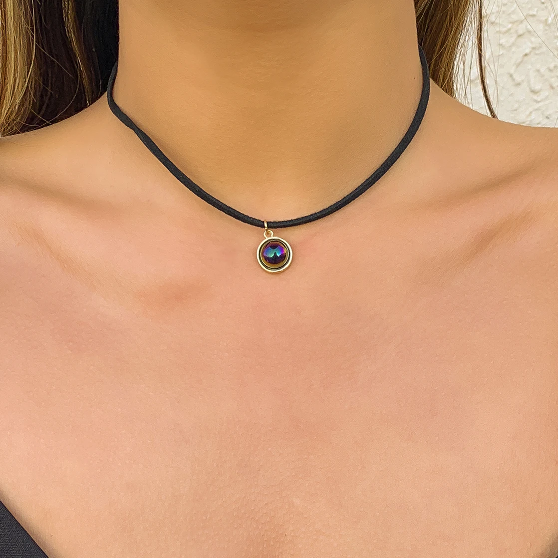 Ingemark Kpop Korean Fashion Velvet Choker Necklace for Women Vintage Gothic Sexy Elegant Jewelry On The Neck Collar Accessories
Ingemark Kpop Korean Fashion Velvet Choker Necklace for Women Vintage Gothic Sexy Elegant Jewelry On The Neck Collar Accessories