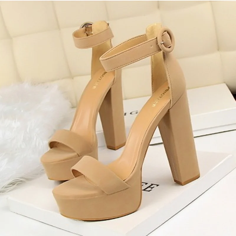2022 Women Pumps High Heels New Ladies Shoes Fashion Women Sandals Sexy Platform Sandals Wedding Women Shoes heels women
2022 Women Pumps High Heels New Ladies Shoes Fashion Women Sandals Sexy Platform Sandals Wedding Women Shoes heels women