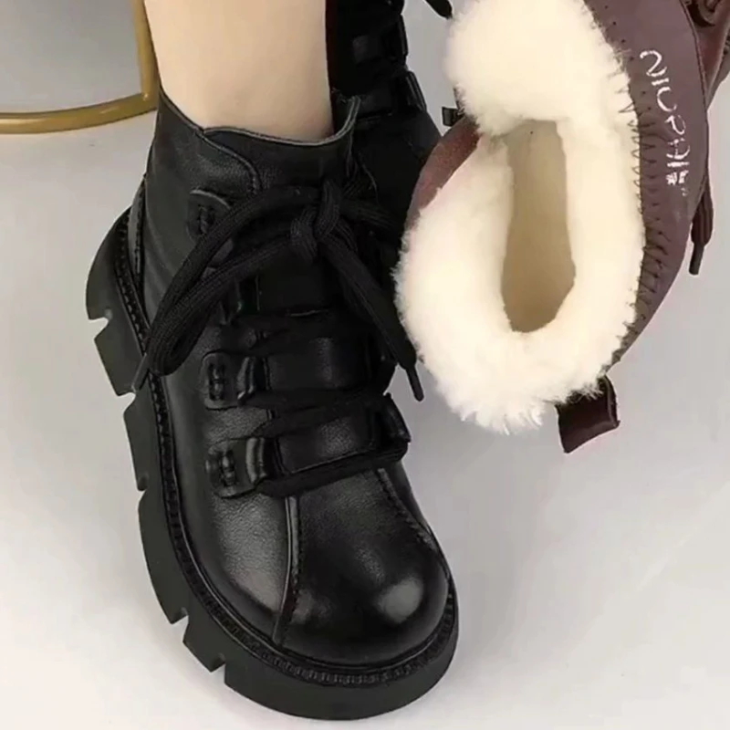 High Quality Women's Boots 2023 New Plush Warm Winter Women Shoes Non-slip Thick-soled Casual Fashion Short Boots Botas De Mujer
High Quality Women's Boots 2023 New Plush Warm Winter Women Shoes Non-slip Thick-soled Casual Fashion Short Boots Botas De Mujer