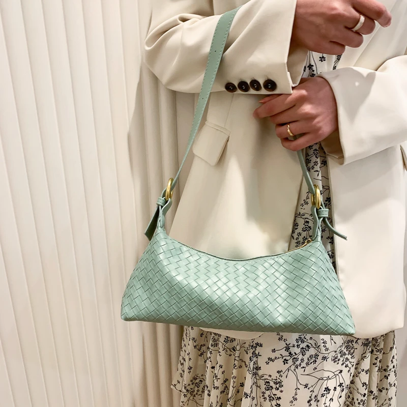 2022 New Designer Woven Crescent Bag Summer Beach Hobos Bag Women's Crossbody Bag PU Shoulder Baghandbag and Purse Female Clutch
2022 New Designer Woven Crescent Bag Summer Beach Hobos Bag Women's Crossbody Bag PU Shoulder Baghandbag and Purse Female Clutch