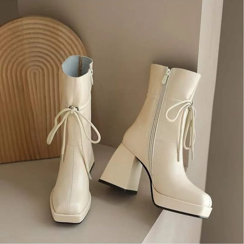 Autumn and Winter New Style Rivets Buckle Boots Fashion High Heels Women's Short Boots High Platform Shoes Women Shoes
Autumn and Winter New Style Rivets Buckle Boots Fashion High Heels Women's Short Boots High Platform Shoes Women Shoes