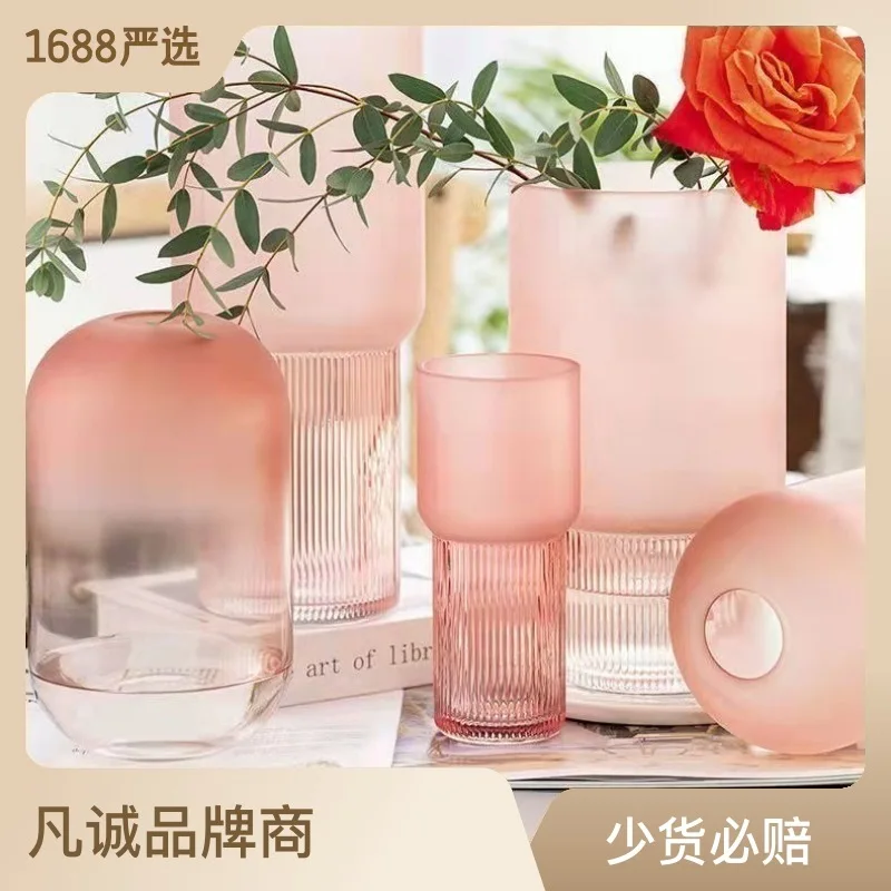 Withered Nordic style minimalist and creative glass vases, pink frosted flowers, glass flower vases, living room decorative deco
Withered Nordic style minimalist and creative glass vases, pink frosted flowers, glass flower vases, living room decorative deco