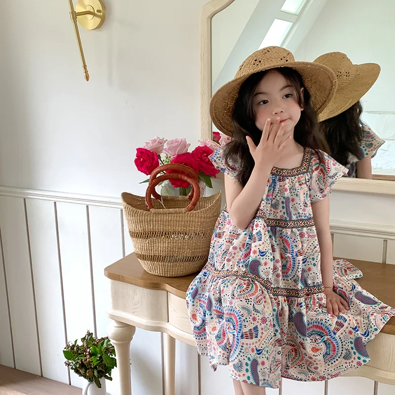 Girl Dress 2023 Summer Temperament Square Collar Chiffon French Vintage Styles Floral Dress New Princess Sweet Casual Dress
Girl Dress 2023 Summer Temperament Square Collar Chiffon French Vintage Styles Floral Dress New Princess Sweet Casual Dress