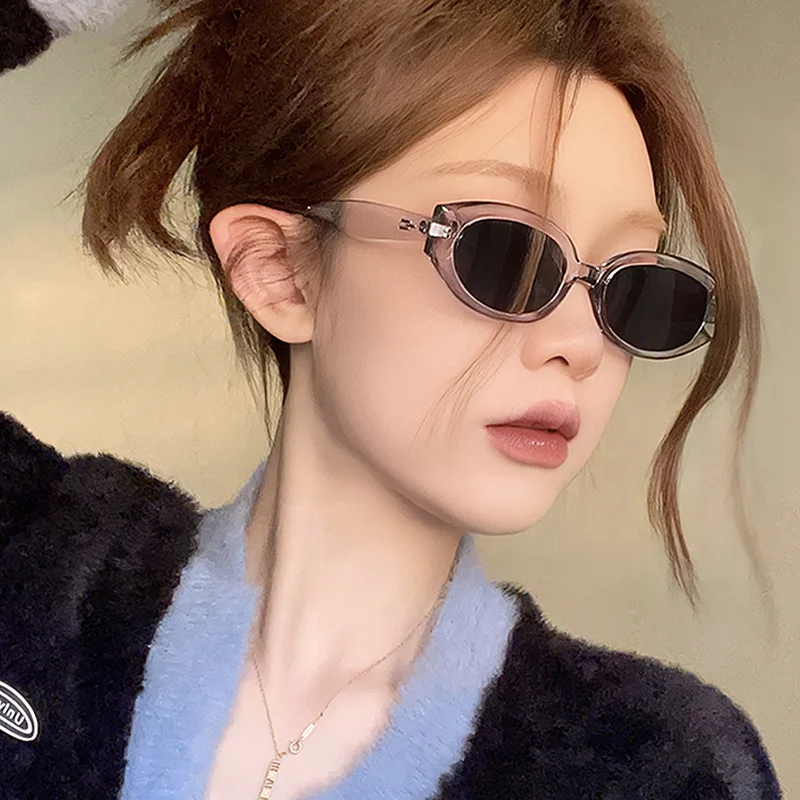 Retro Jelly Color High Quality Small Frame Sun Glasses Men Y2K Oval Rice Nail Sunglasses Women Outdoor Gafas De Sol Mujer UV400
Retro Jelly Color High Quality Small Frame Sun Glasses Men Y2K Oval Rice Nail Sunglasses Women Outdoor Gafas De Sol Mujer UV400