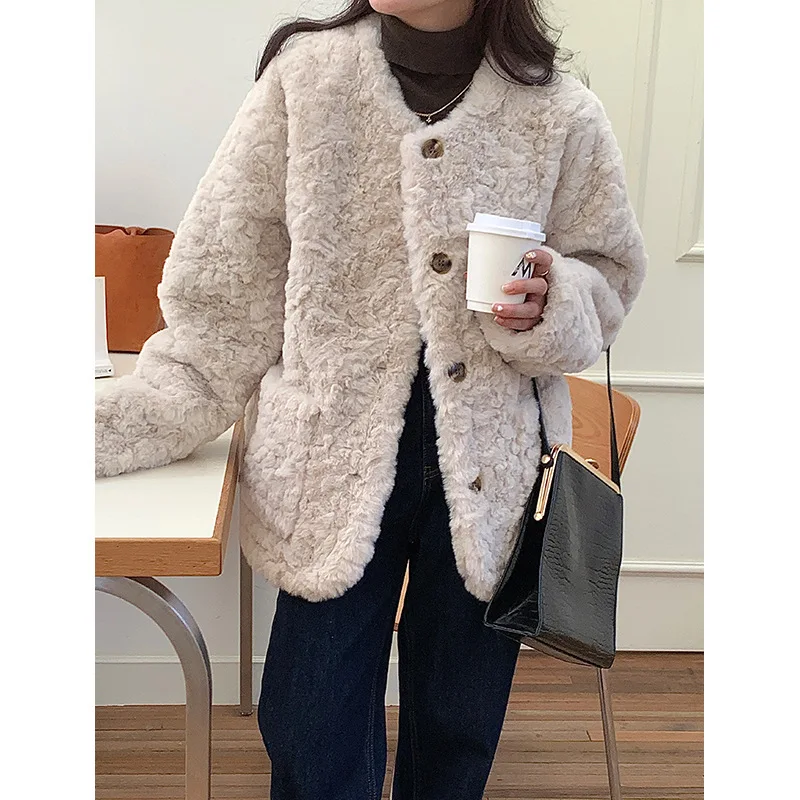 Autumn and Winter New Jacket Women's Apricot Fur One Fur Thick Jacket Round Collar Hundred Thickening Warm Outside Take on Top
Autumn and Winter New Jacket Women's Apricot Fur One Fur Thick Jacket Round Collar Hundred Thickening Warm Outside Take on Top