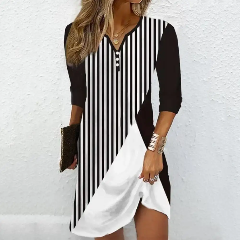 Платье-трапеция женское с принтом, дышащее мягкое Стильное элегантное платье с V-образным вырезом, весна-осень
Платье-трапеция женское с принтом, дышащее мягкое Стильное элегантное платье с V-образным вырезом, весна-осень